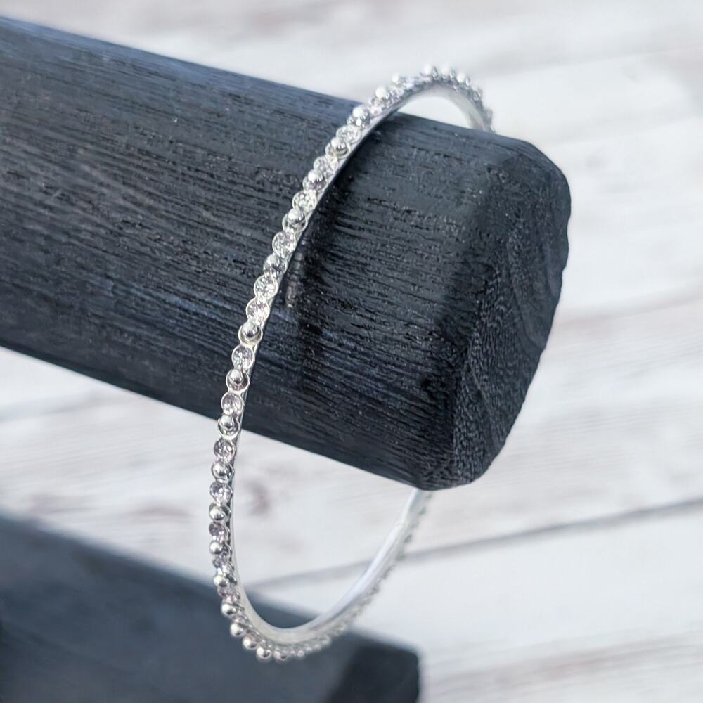 Vintage Bracelet Silver Tone 8" Glitter and Ball Design